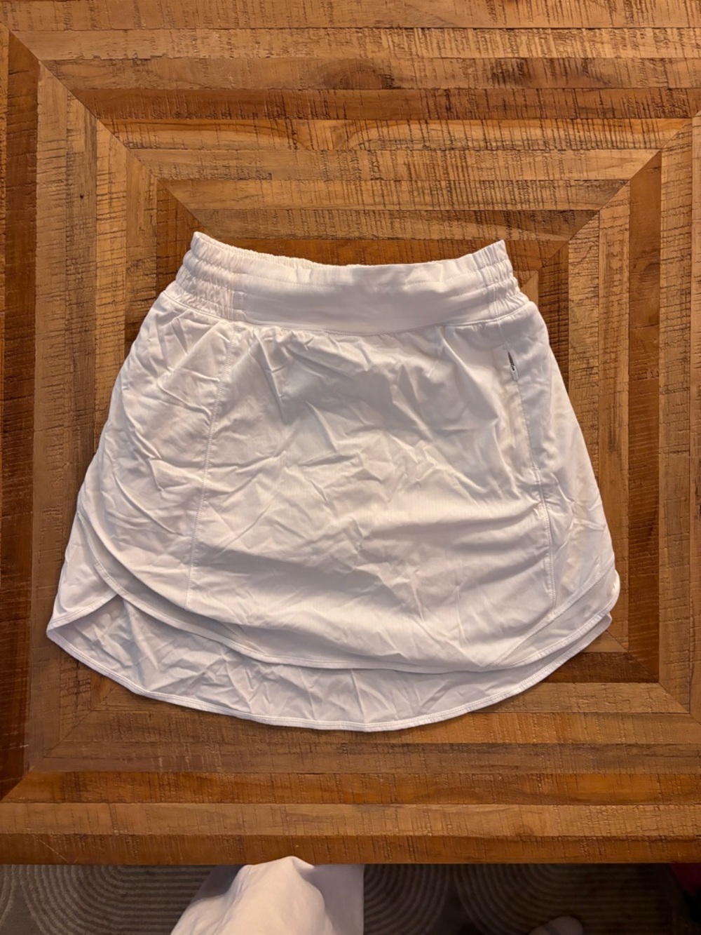 White Lululemon golf skirt